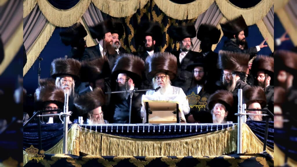 אלפי חסידי סאטמאר במעמד ההדלקה במירון עם כ"ק האדמו״ר