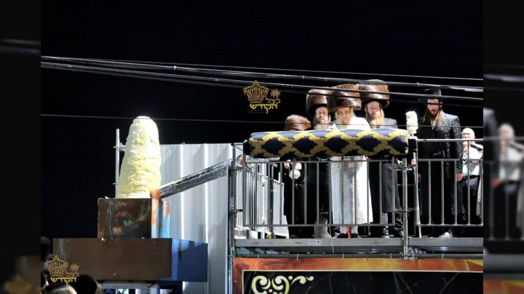 אלפי חסידי סאטמאר במעמד ההדלקה במירון עם כ"ק האדמו״ר