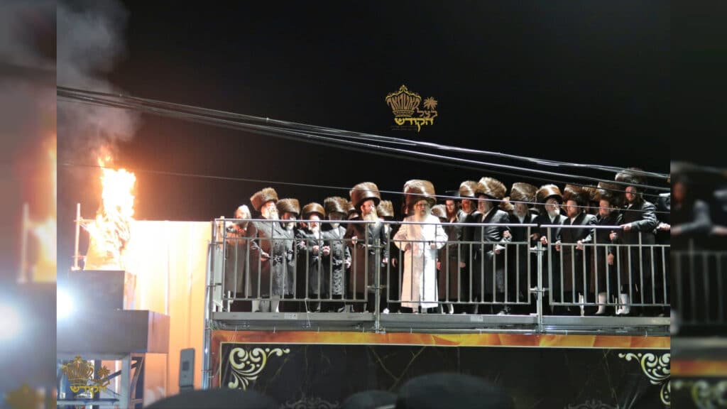 אלפי חסידי סאטמאר במעמד ההדלקה במירון עם כ"ק האדמו״ר
