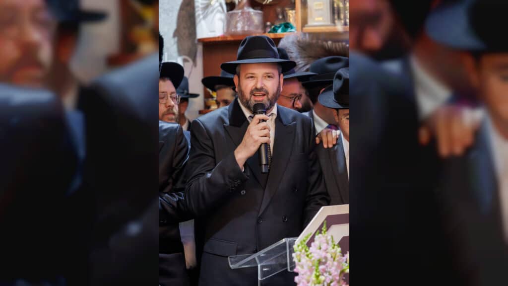 קריית ספר: עשרות נגידים בבית הנגיד ר' אליעזר סברדלוב