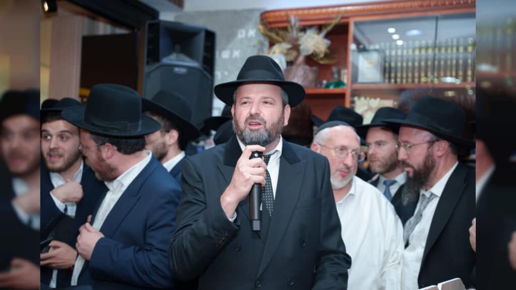 קריית ספר: עשרות נגידים בבית הנגיד ר' אליעזר סברדלוב