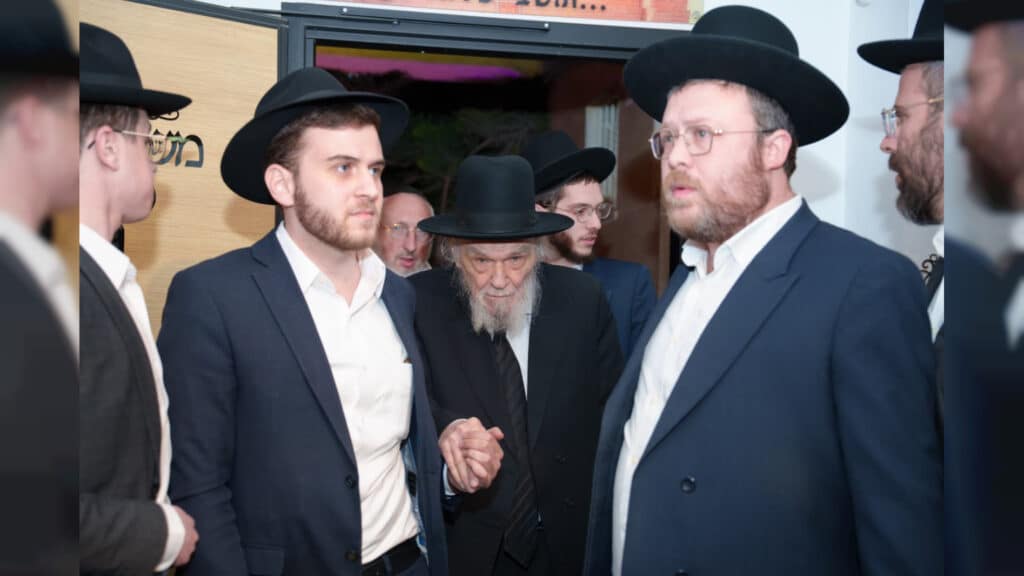 קריית ספר: עשרות נגידים בבית הנגיד ר' אליעזר סברדלוב