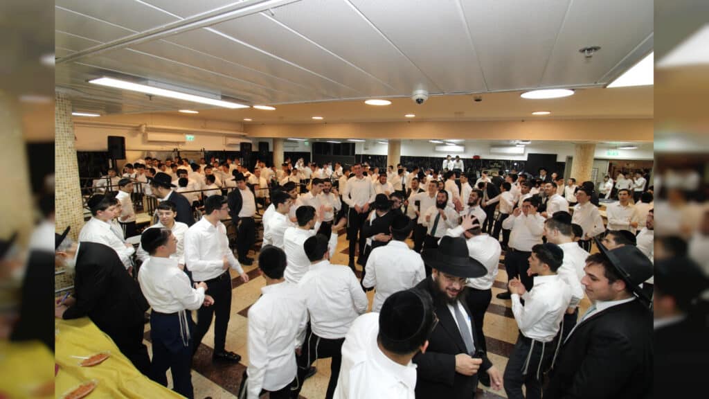 מעמד צאתכם לשלום' בהיכל הישיבה הגדולה "באר התלמוד"