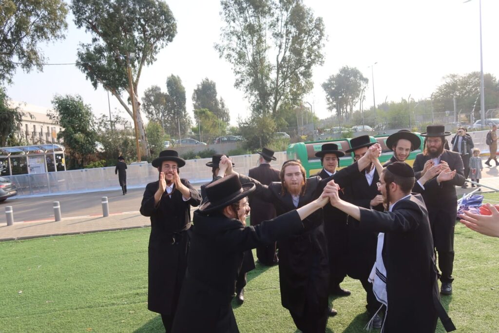 בהשתתפות אלפים: קבלת הפנים לאסיר עולם התורה בירושלים