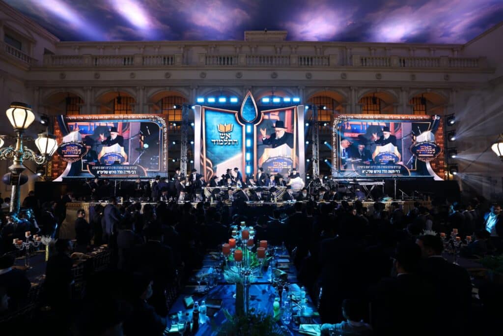 תיעוד: גדולי ישראל הניחו את אבן הפינה לישיבת 'אש התלמוד'