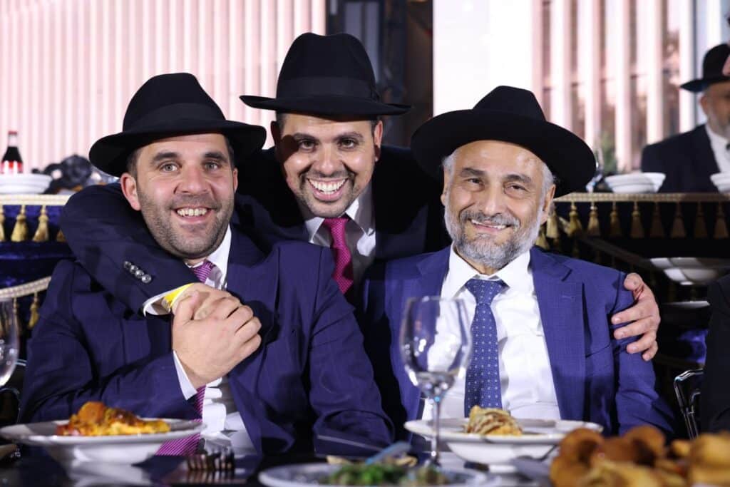 תיעוד: גדולי ישראל הניחו את אבן הפינה לישיבת 'אש התלמוד'