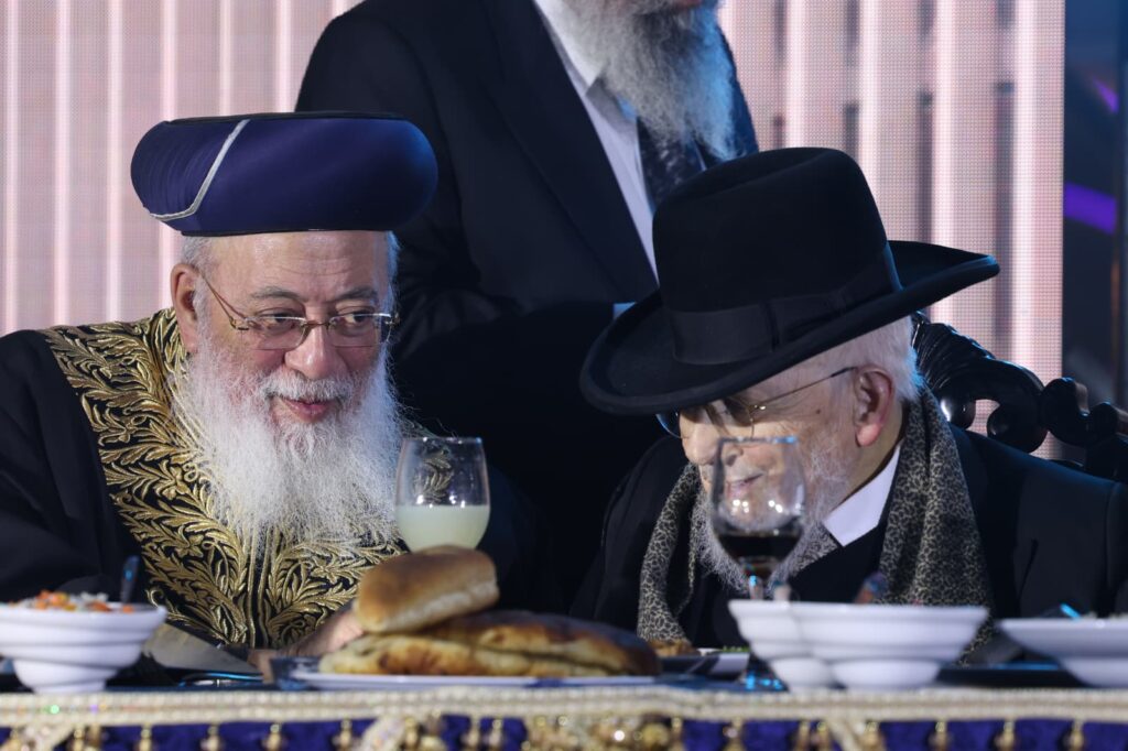 תיעוד: גדולי ישראל הניחו את אבן הפינה לישיבת 'אש התלמוד'