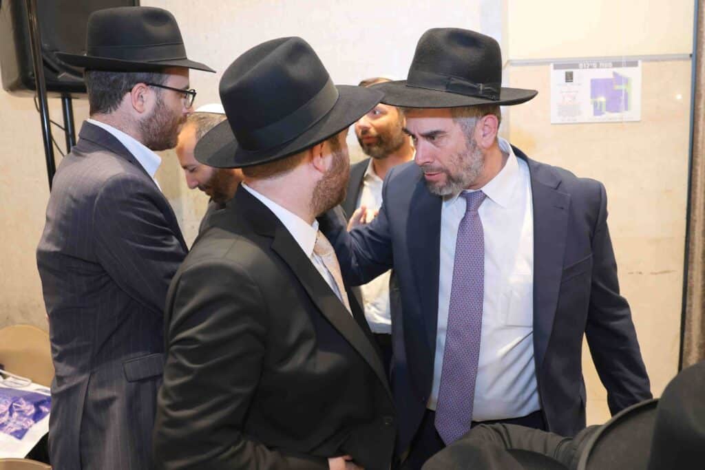 היועץ האסטרטגי בירמץ את בנו: גדולי ישראל ואישי ציבור הגיעו