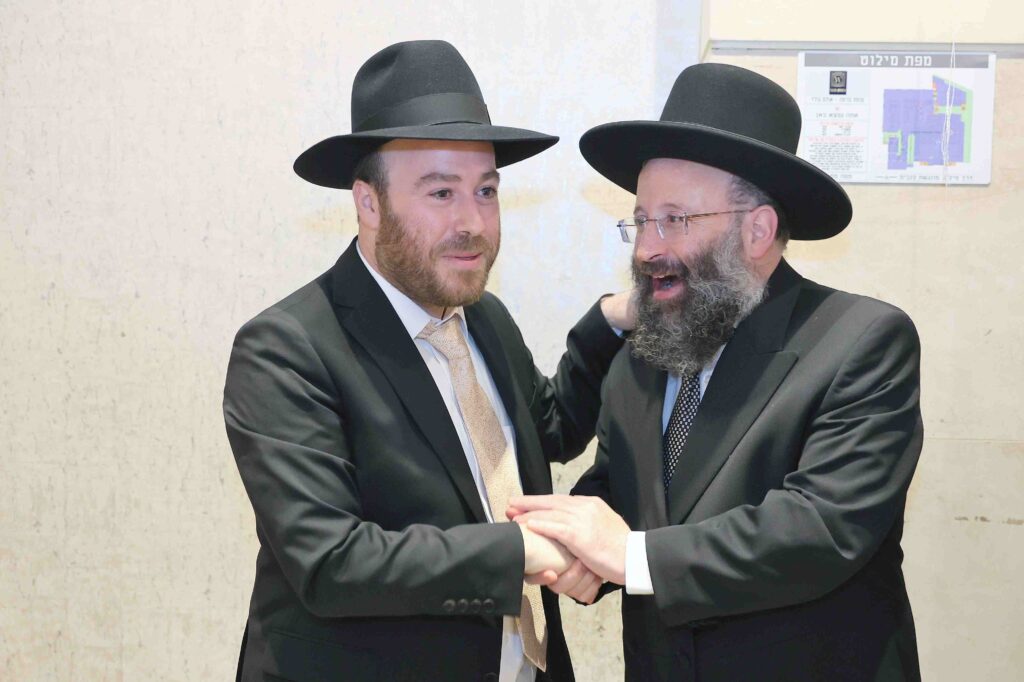 היועץ האסטרטגי בירמץ את בנו: גדולי ישראל ואישי ציבור הגיעו