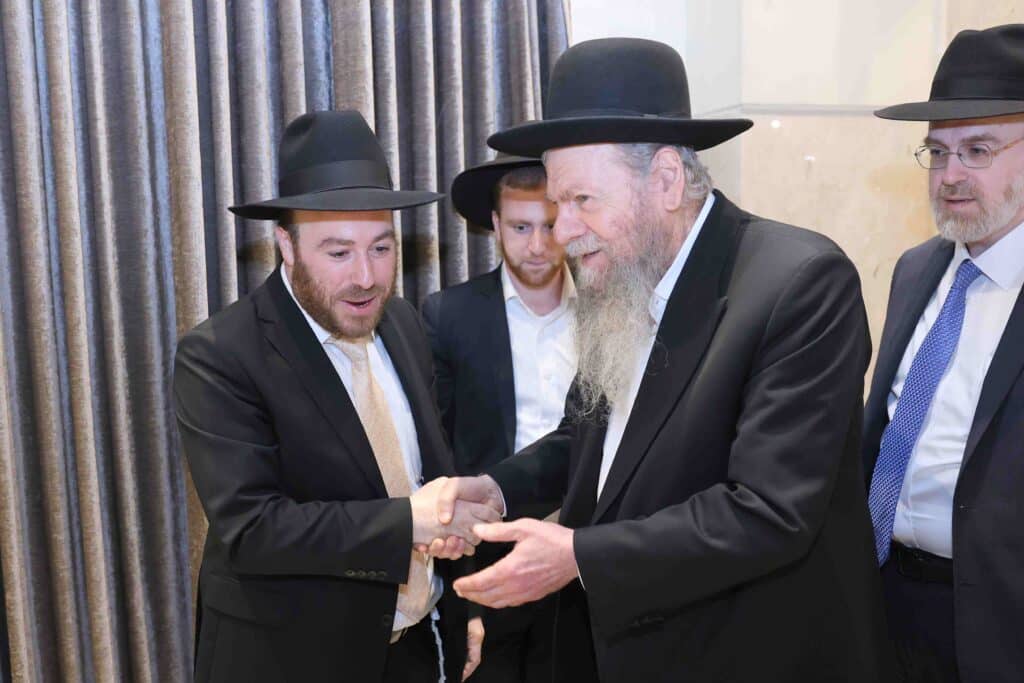 היועץ האסטרטגי בירמץ את בנו: גדולי ישראל ואישי ציבור הגיעו