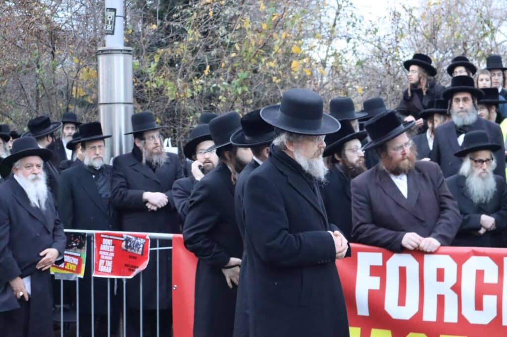 "ממשלת ישראל תתביישו לכם": האנגלים בהפגנת ענק בלונדון "ממשלת ישראל תתביישו לכם": האנגלים בהפגנת ענק בלונדון