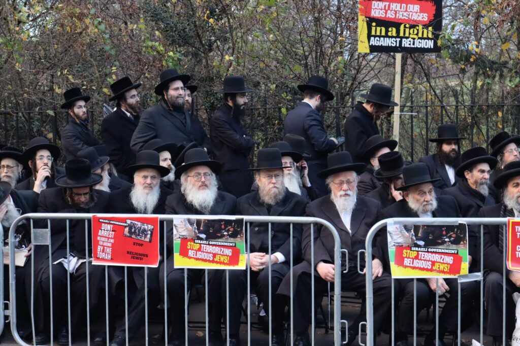 "ממשלת ישראל תתביישו לכם": האנגלים בהפגנת ענק בלונדון "ממשלת ישראל תתביישו לכם": האנגלים בהפגנת ענק בלונדון