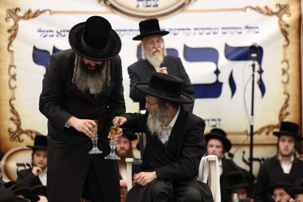 במעמד מאות: רב מיילך בידרמן ערך הילולא ל-'בת עין'