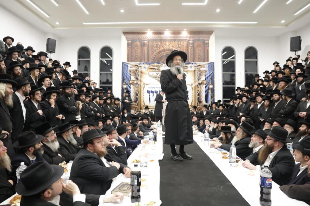 במעמד מאות: רב מיילך בידרמן ערך הילולא ל-'בת עין'