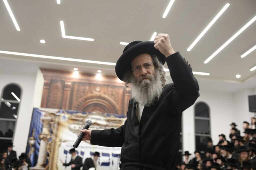 במעמד מאות: רב מיילך בידרמן ערך הילולא ל-'בת עין'