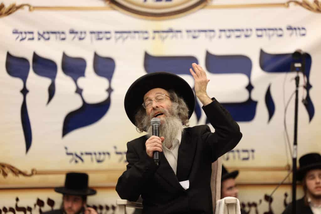 במעמד מאות: רב מיילך בידרמן ערך הילולא ל-'בת עין'