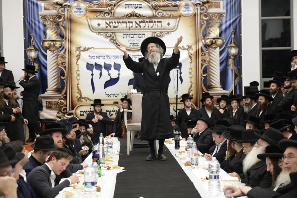 במעמד מאות: רב מיילך בידרמן ערך הילולא ל-'בת עין'