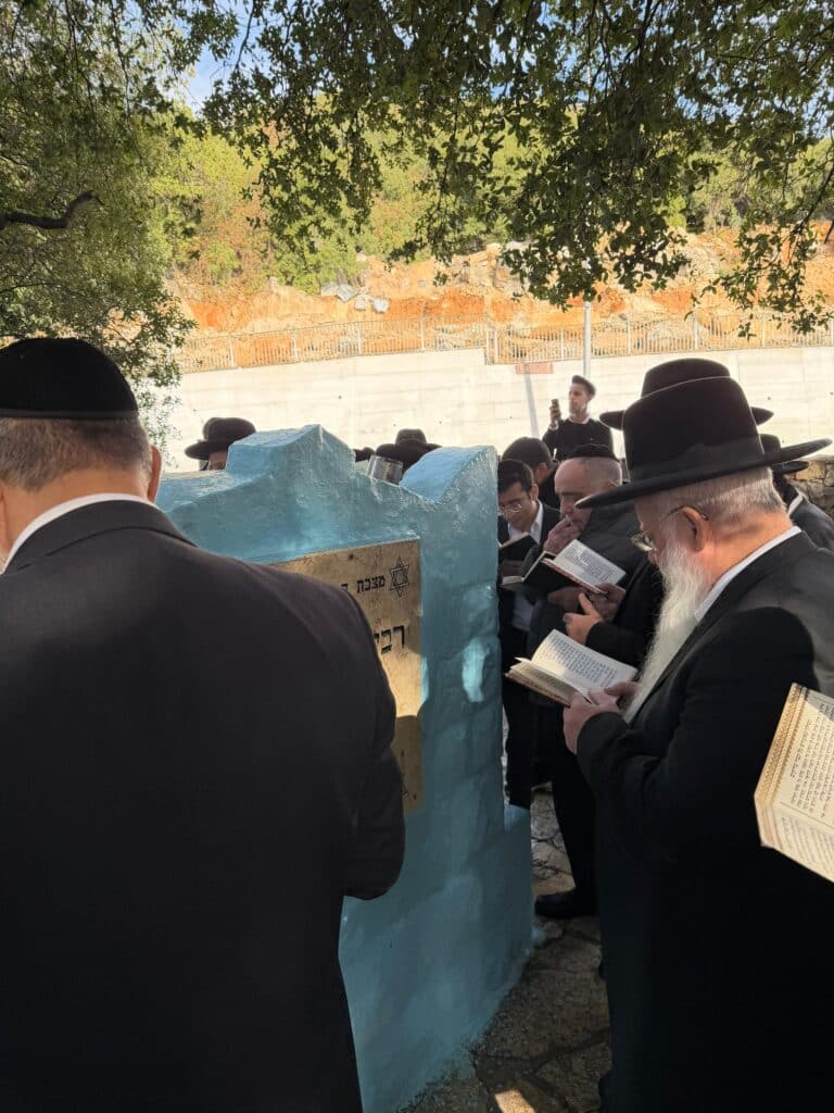 גלריה: רב העיר אלעד הקדיש את היום לתפילה על תושבי העיר גלריה: רב העיר אלעד הקדיש את היום לתפילה על תושבי העיר