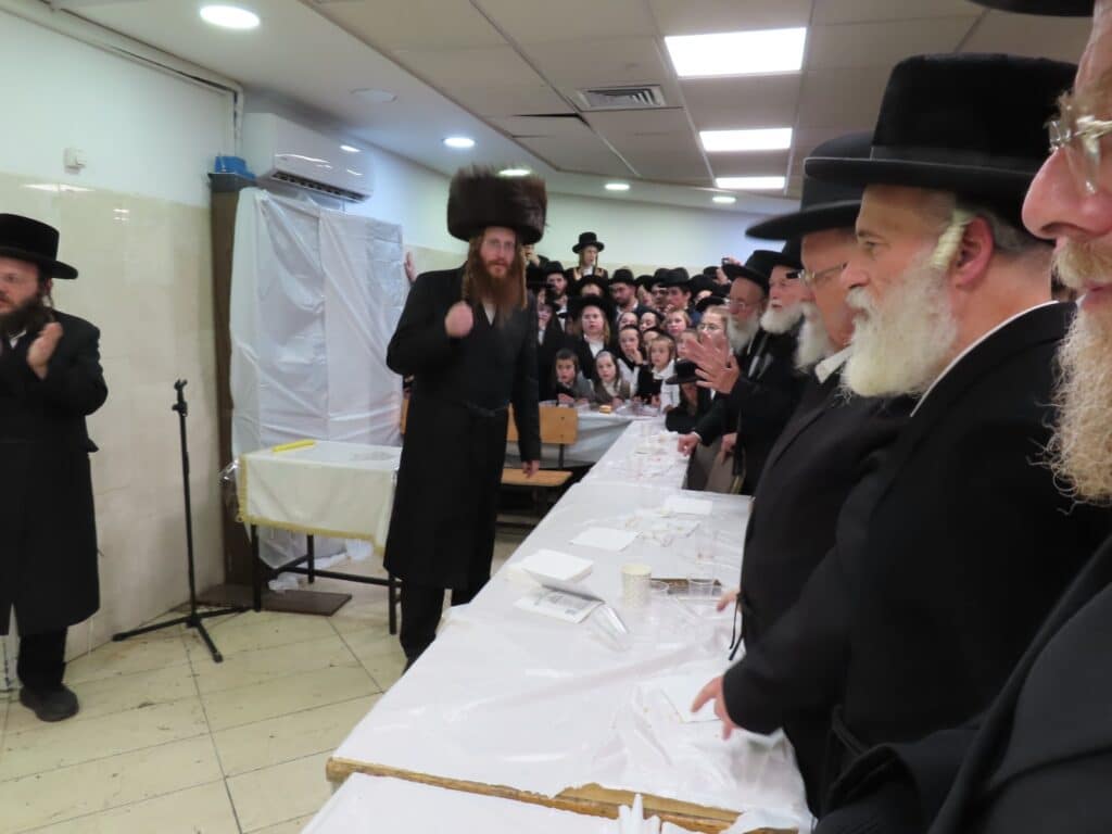 צפו בגלריה: ימי החנוכה בחצר הקודש קאליב