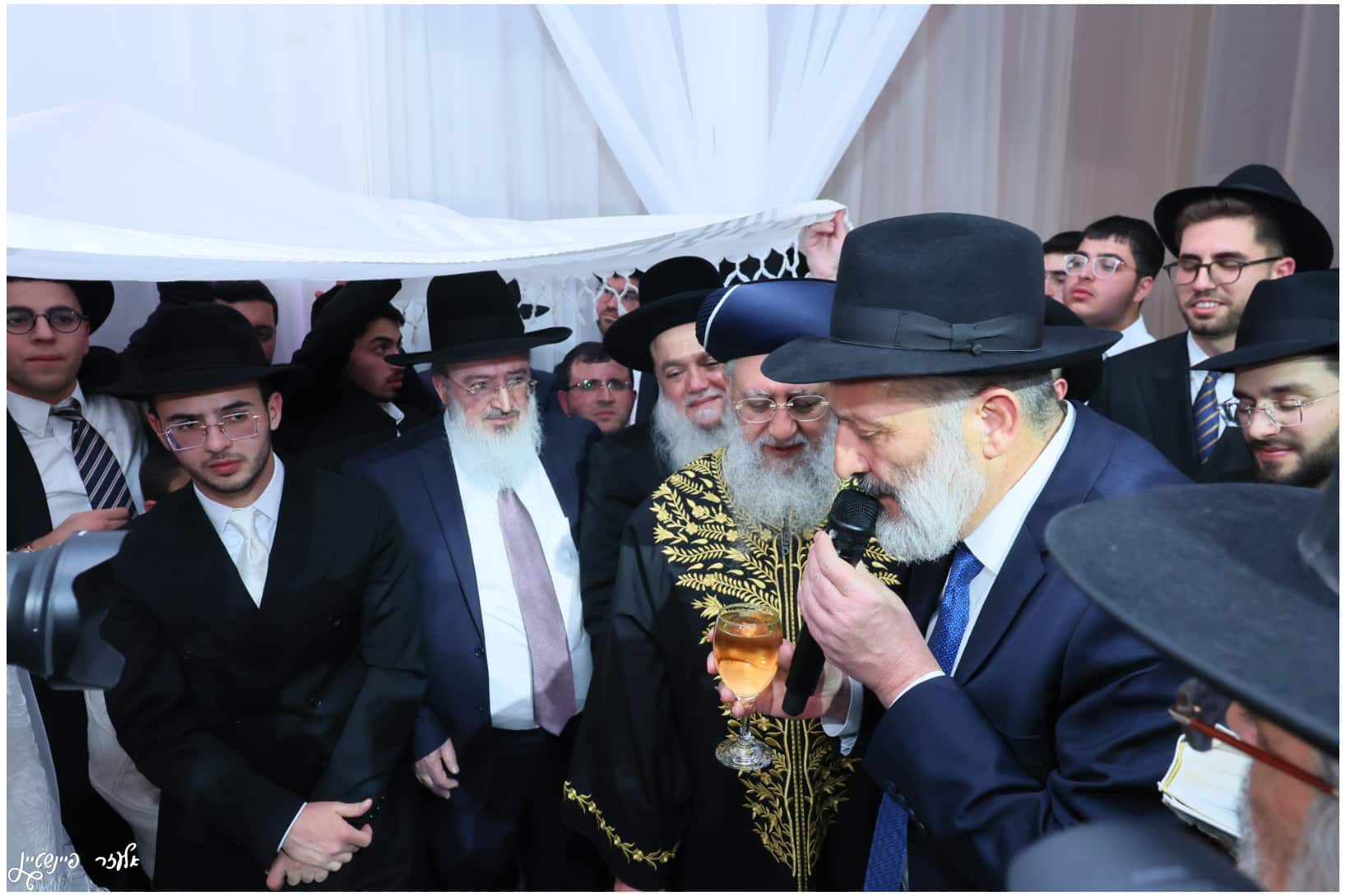 חבר מועצת הרבנות השיא את בתו: רבנים ואישי ציבור הגיעו לברך