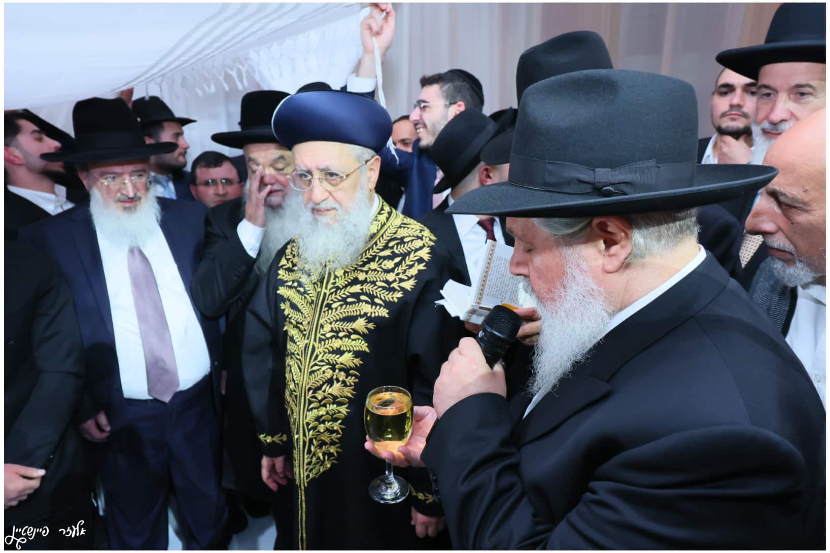 חבר מועצת הרבנות השיא את בתו: רבנים ואישי ציבור הגיעו לברך