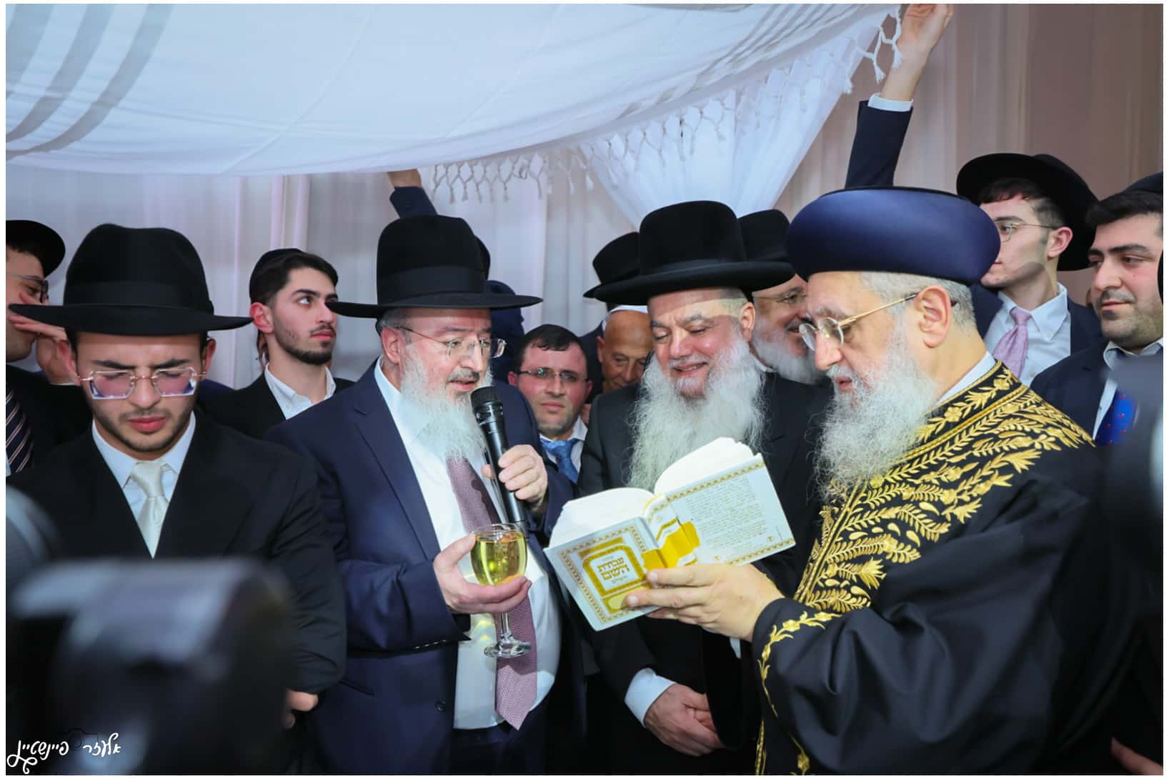 חבר מועצת הרבנות השיא את בתו: רבנים ואישי ציבור הגיעו לברך