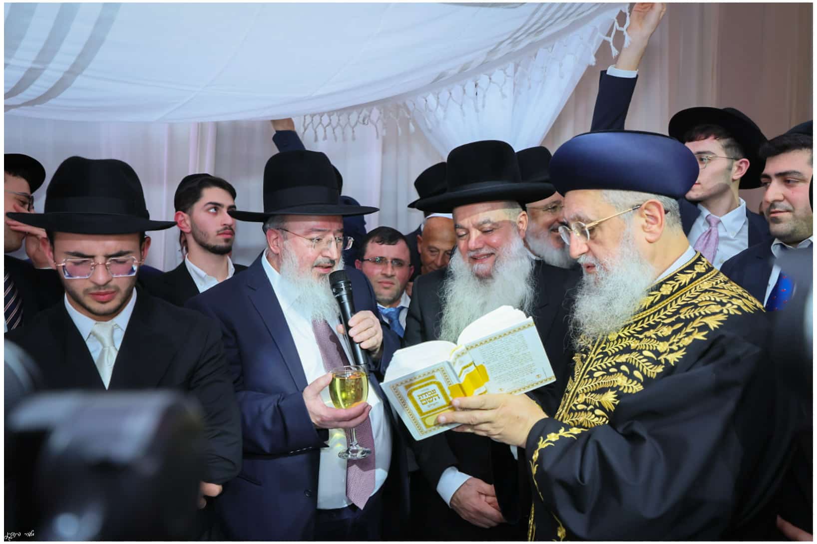 חבר מועצת הרבנות השיא את בתו: רבנים ואישי ציבור הגיעו לברך