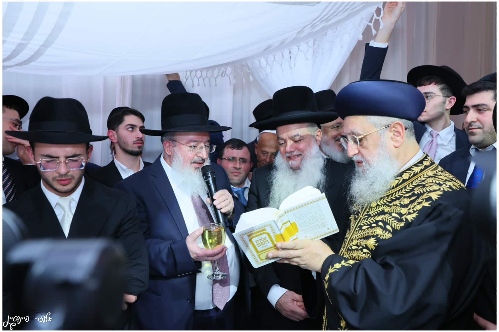 חבר מועצת הרבנות השיא את בתו: רבנים ואישי ציבור הגיעו לברך