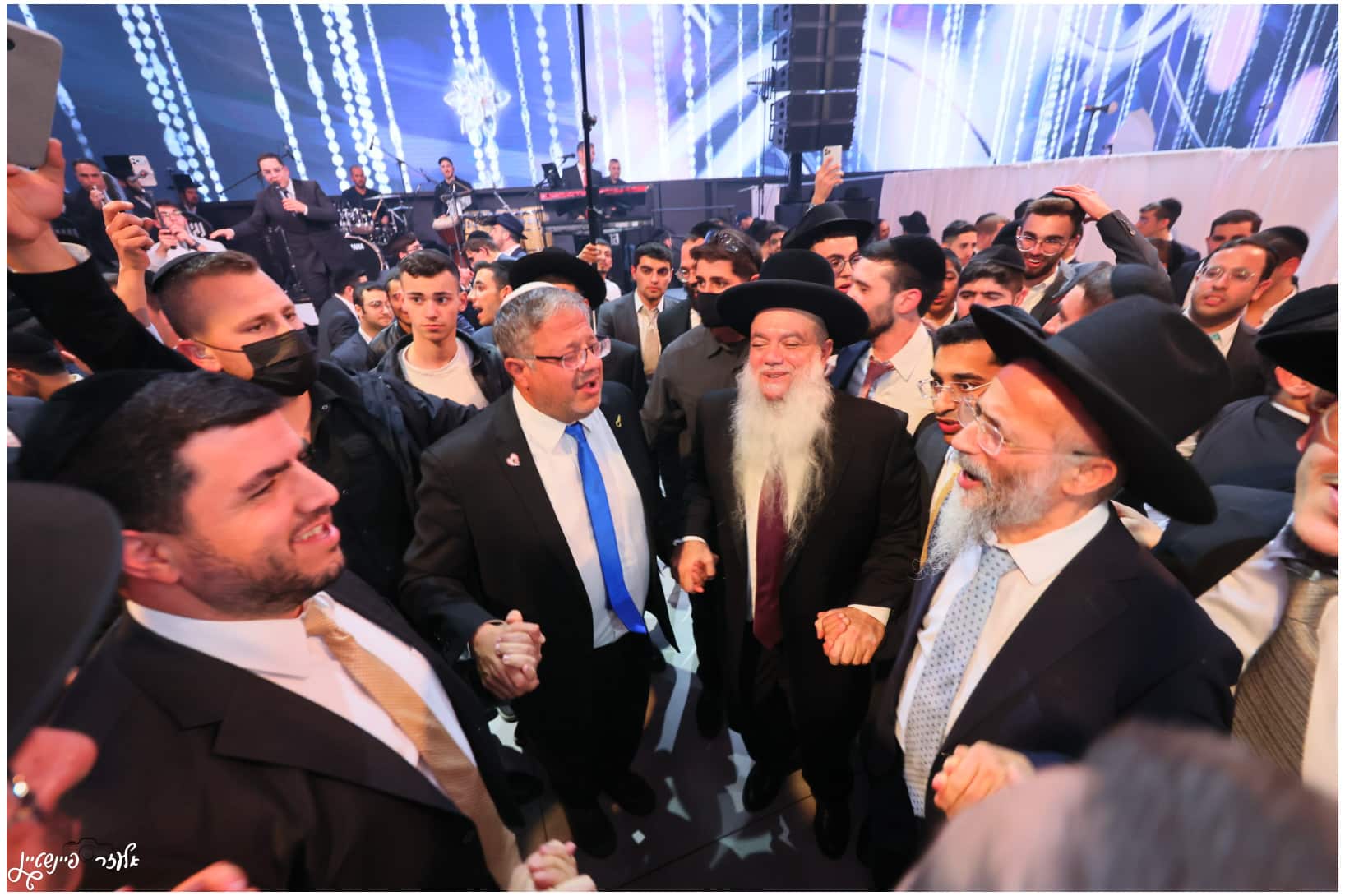 חבר מועצת הרבנות השיא את בתו: רבנים ואישי ציבור הגיעו לברך