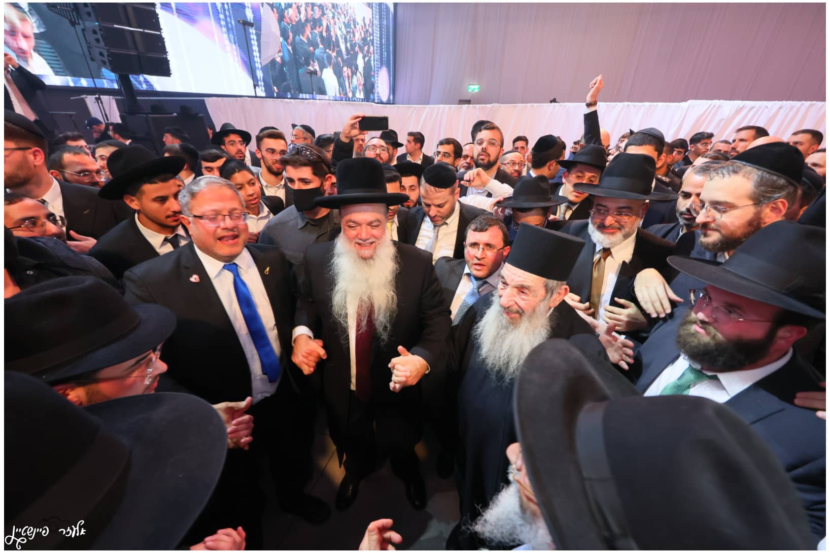 חבר מועצת הרבנות השיא את בתו: רבנים ואישי ציבור הגיעו לברך