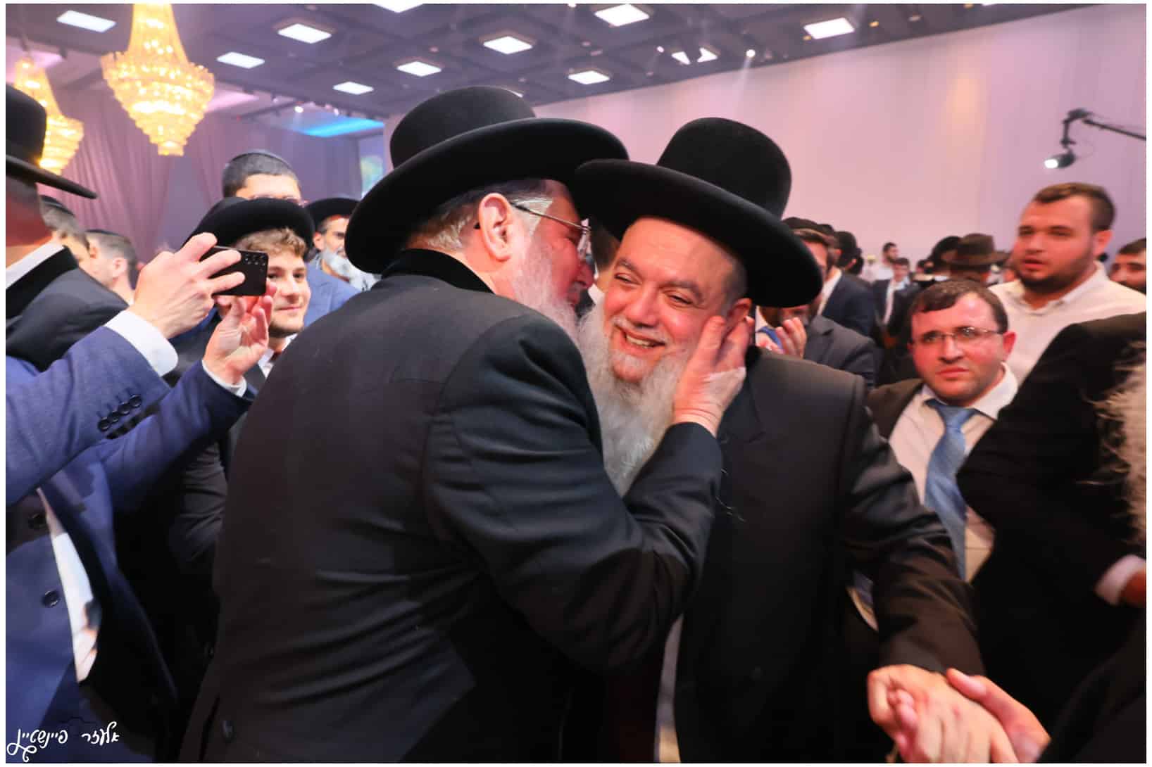 חבר מועצת הרבנות השיא את בתו: רבנים ואישי ציבור הגיעו לברך