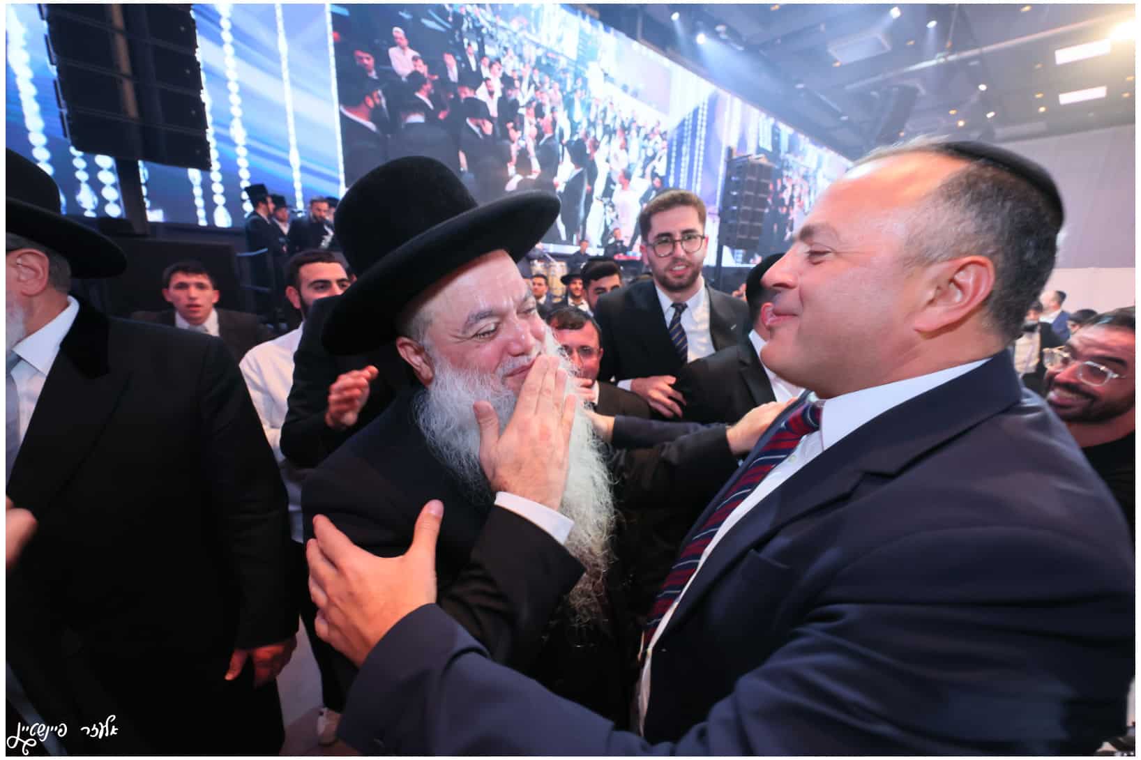 חבר מועצת הרבנות השיא את בתו: רבנים ואישי ציבור הגיעו לברך