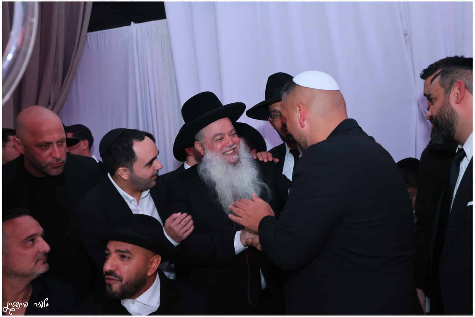 חבר מועצת הרבנות השיא את בתו: רבנים ואישי ציבור הגיעו לברך