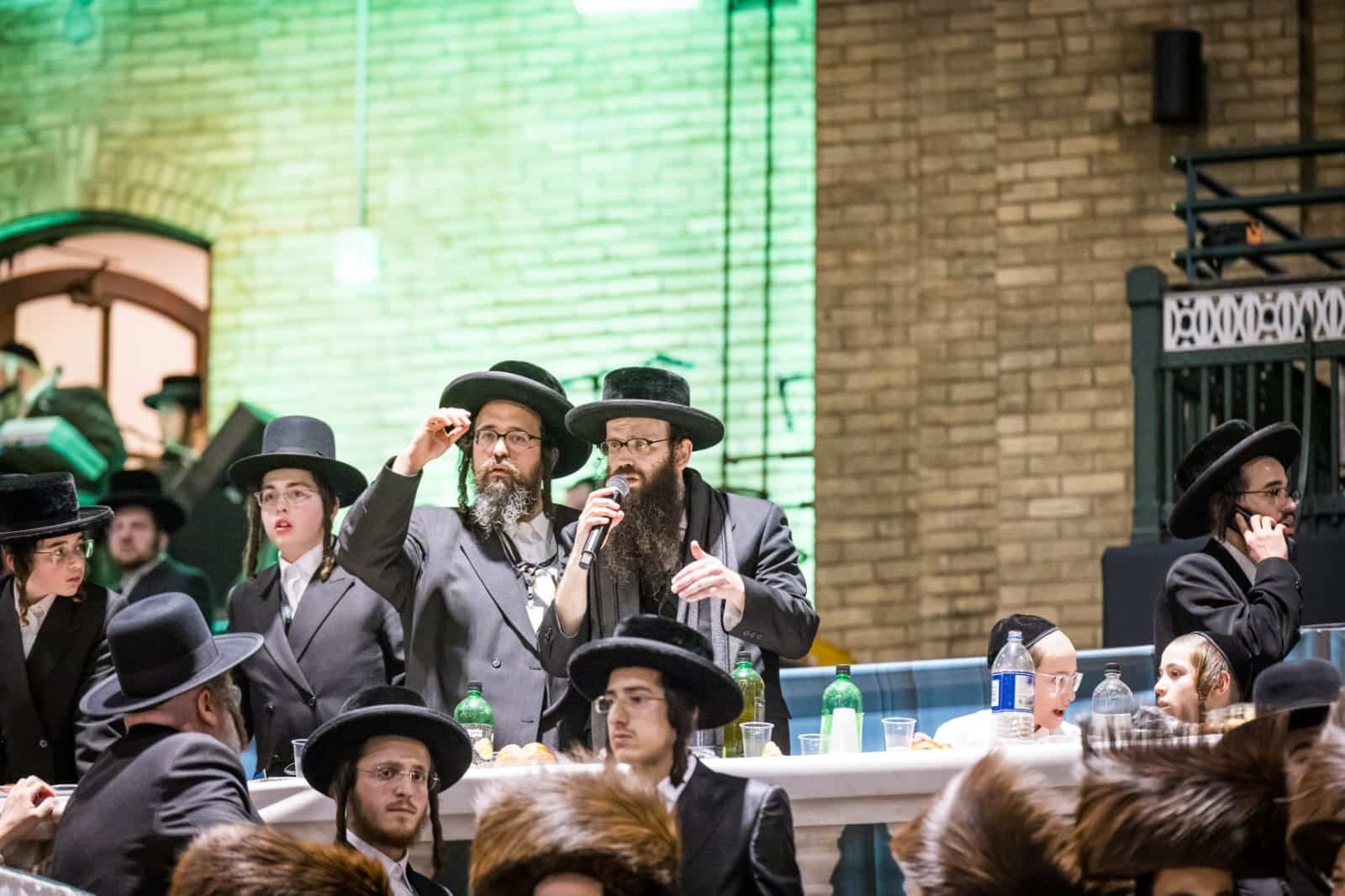 בראשות האדמו"ר: אלפי חסידי סאטמר חגגו את יום ההצלה בראשות האדמו"ר: אלפי חסידי סאטמר חגגו את יום ההצלה