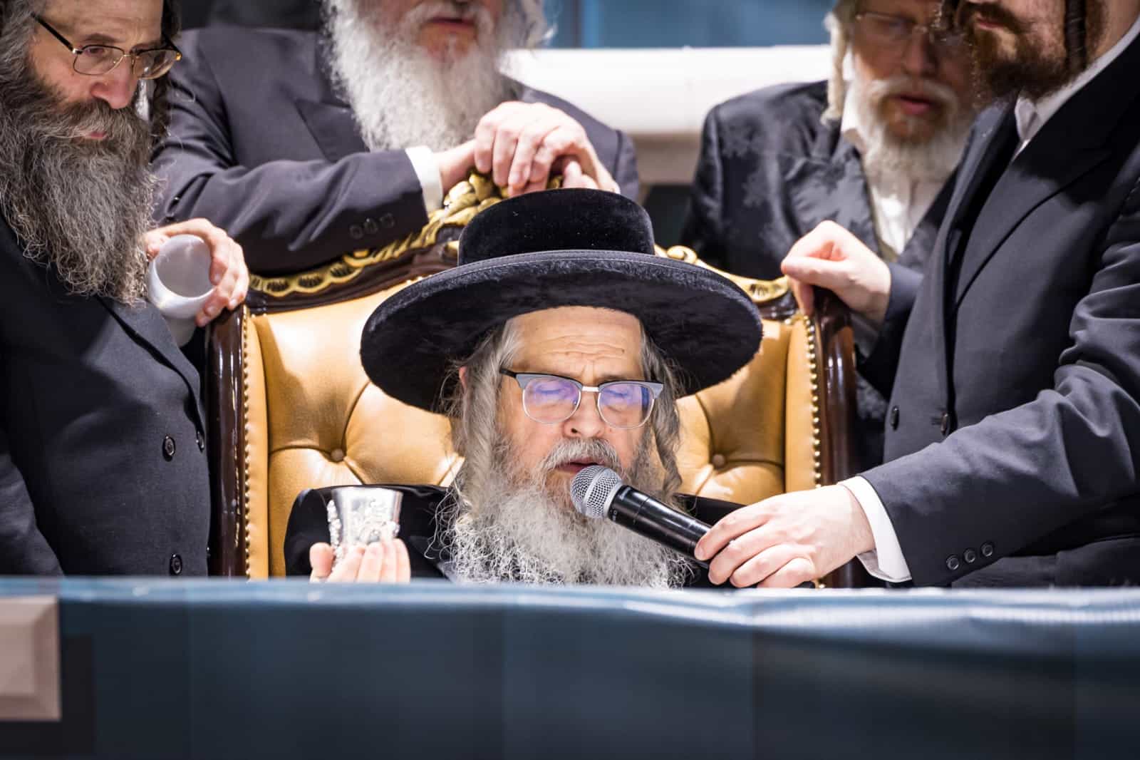 בראשות האדמו"ר: אלפי חסידי סאטמר חגגו את יום ההצלה בראשות האדמו"ר: אלפי חסידי סאטמר חגגו את יום ההצלה