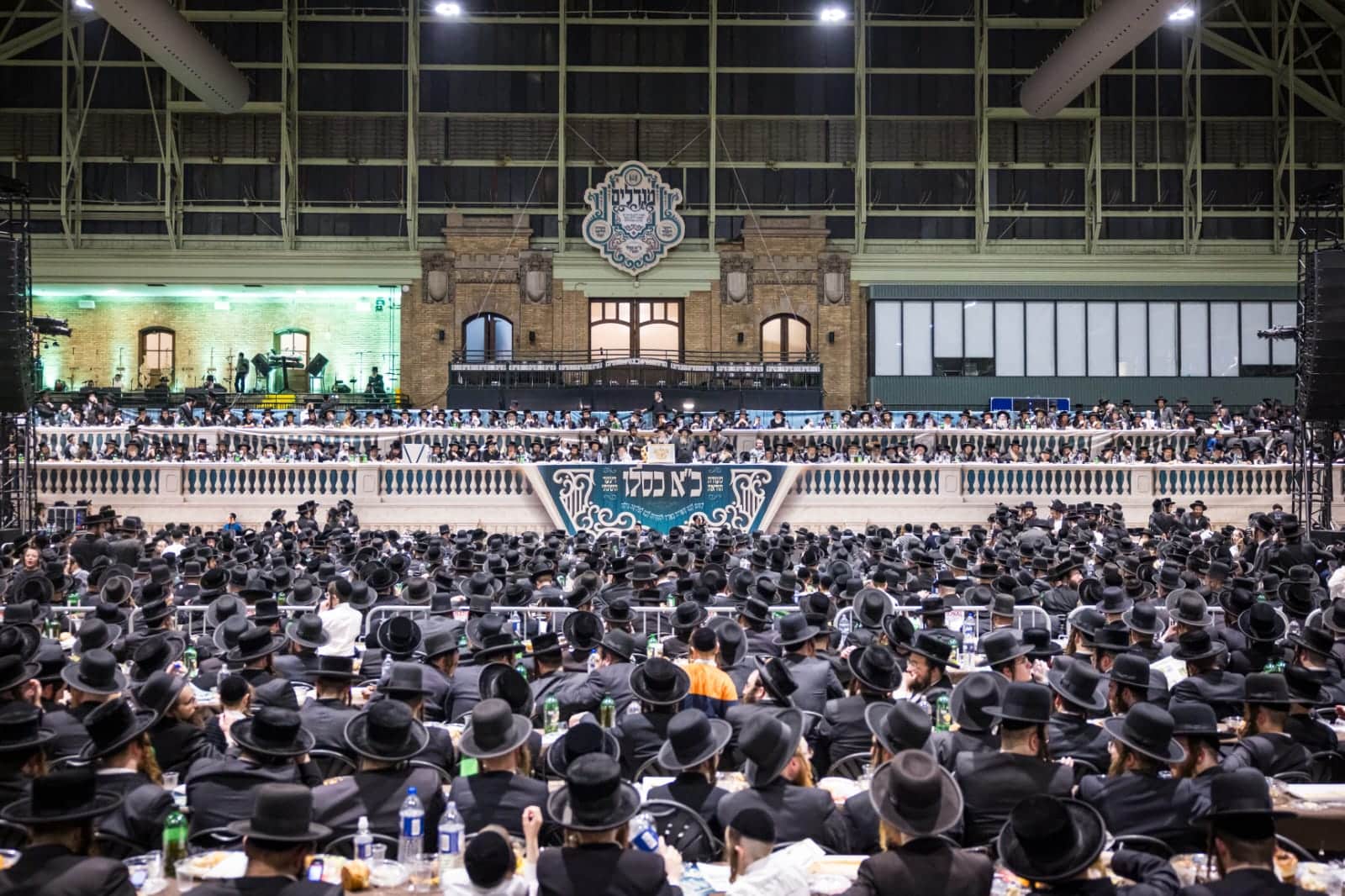 בראשות האדמו"ר: אלפי חסידי סאטמר חגגו את יום ההצלה בראשות האדמו"ר: אלפי חסידי סאטמר חגגו את יום ההצלה