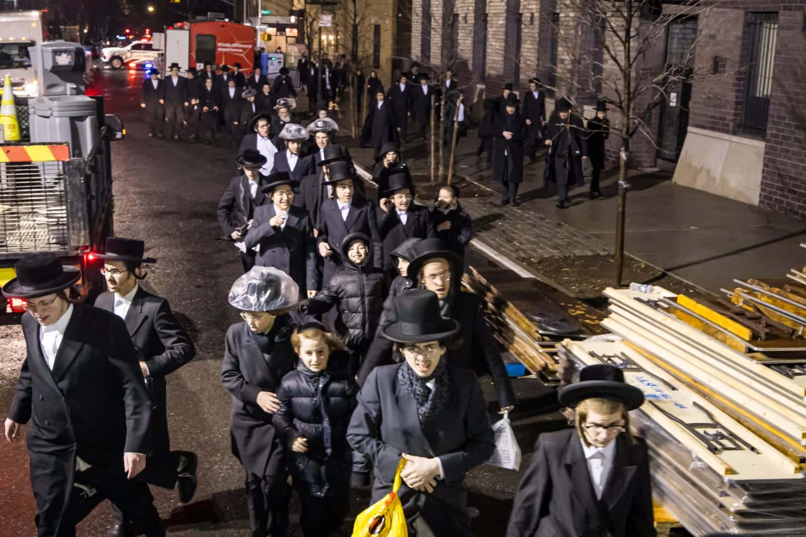 בראשות האדמו"ר: אלפי חסידי סאטמר חגגו את יום ההצלה בראשות האדמו"ר: אלפי חסידי סאטמר חגגו את יום ההצלה