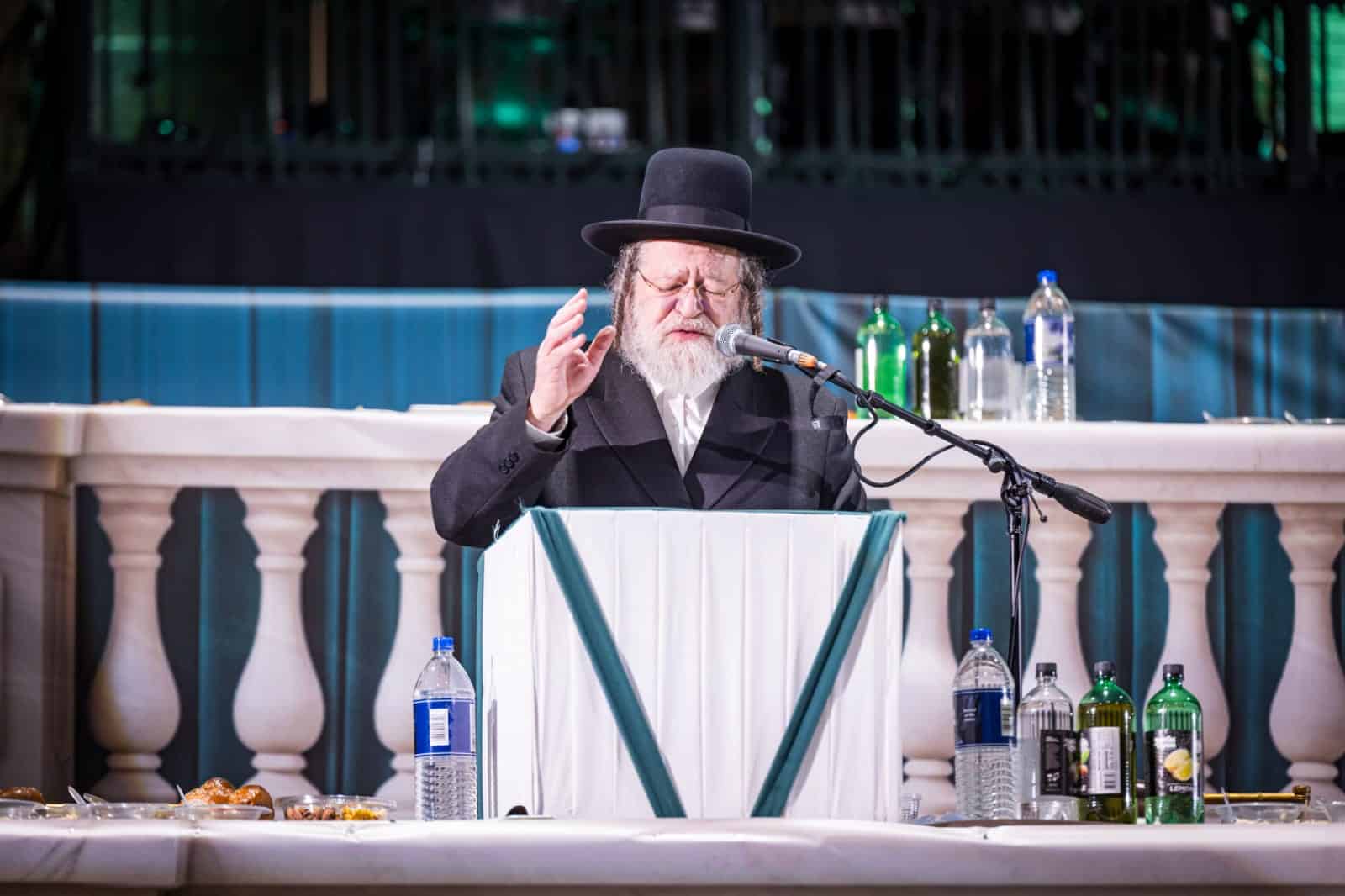 בראשות האדמו"ר: אלפי חסידי סאטמר חגגו את יום ההצלה בראשות האדמו"ר: אלפי חסידי סאטמר חגגו את יום ההצלה