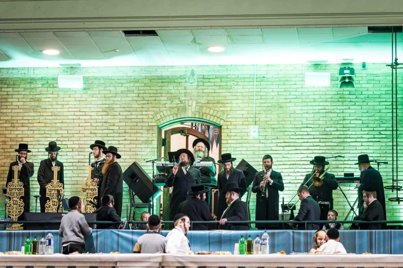 בראשות האדמו"ר: אלפי חסידי סאטמר חגגו את יום ההצלה בראשות האדמו"ר: אלפי חסידי סאטמר חגגו את יום ההצלה