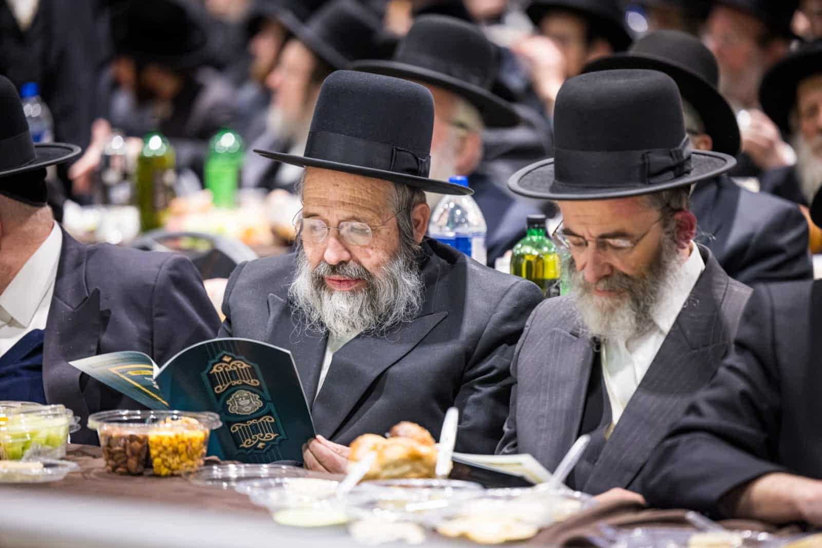 בראשות האדמו"ר: אלפי חסידי סאטמר חגגו את יום ההצלה בראשות האדמו"ר: אלפי חסידי סאטמר חגגו את יום ההצלה