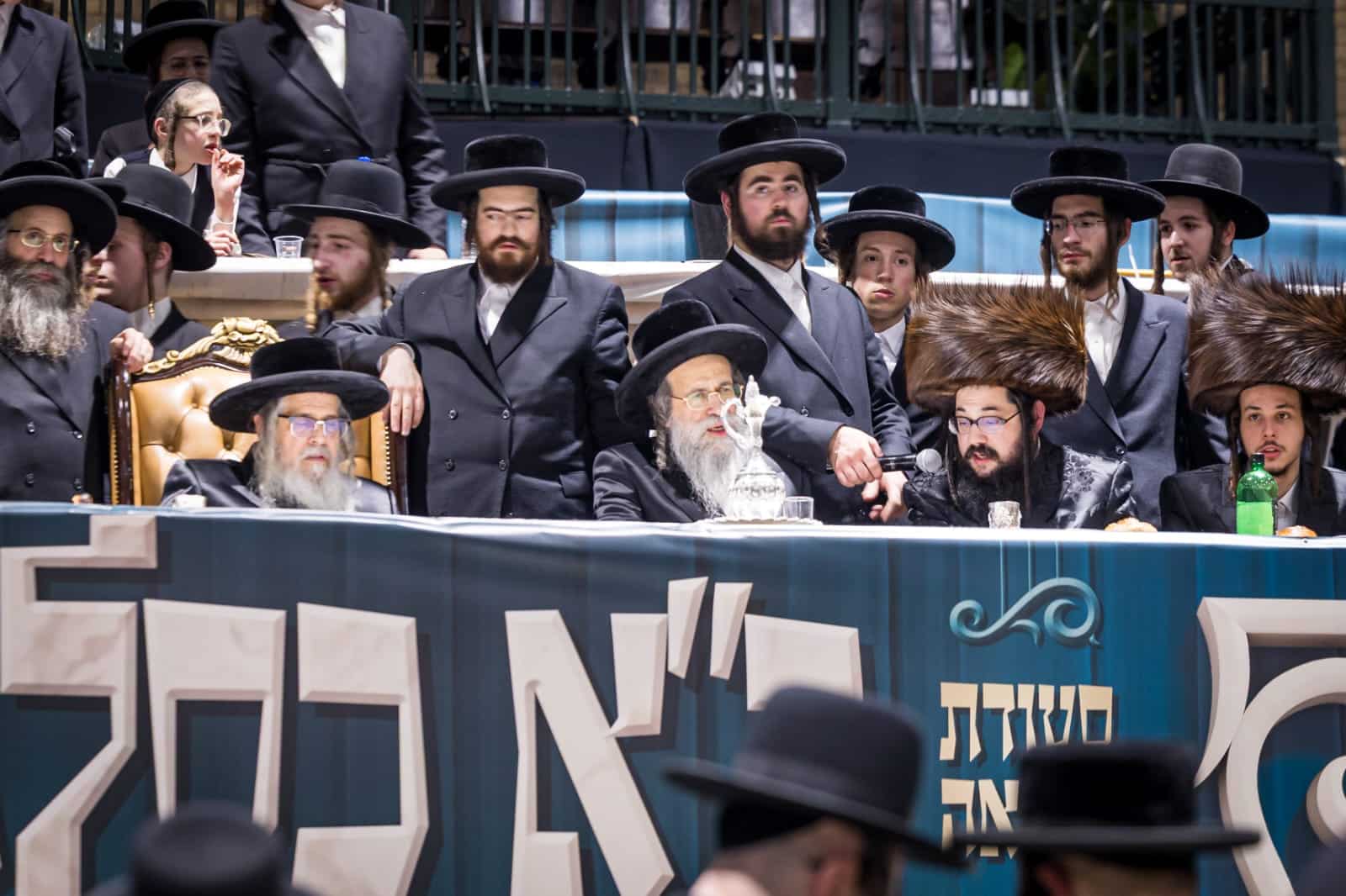 בראשות האדמו"ר: אלפי חסידי סאטמר חגגו את יום ההצלה בראשות האדמו"ר: אלפי חסידי סאטמר חגגו את יום ההצלה