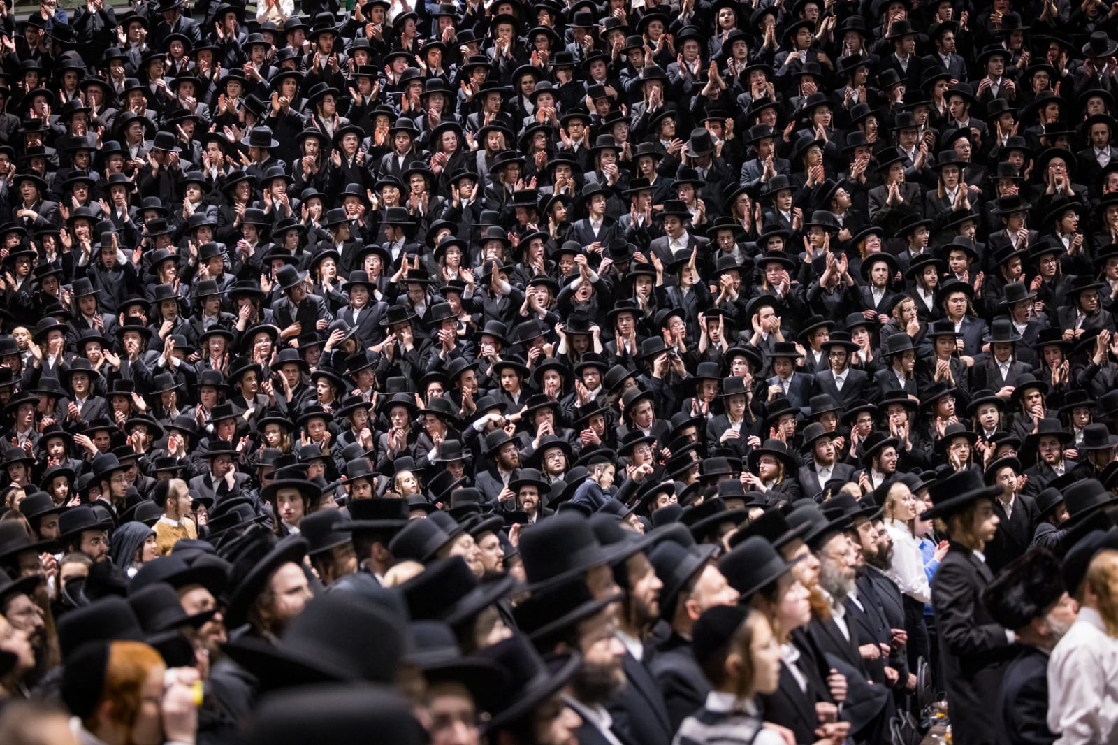 בראשות האדמו"ר: אלפי חסידי סאטמר חגגו את יום ההצלה בראשות האדמו"ר: אלפי חסידי סאטמר חגגו את יום ההצלה
