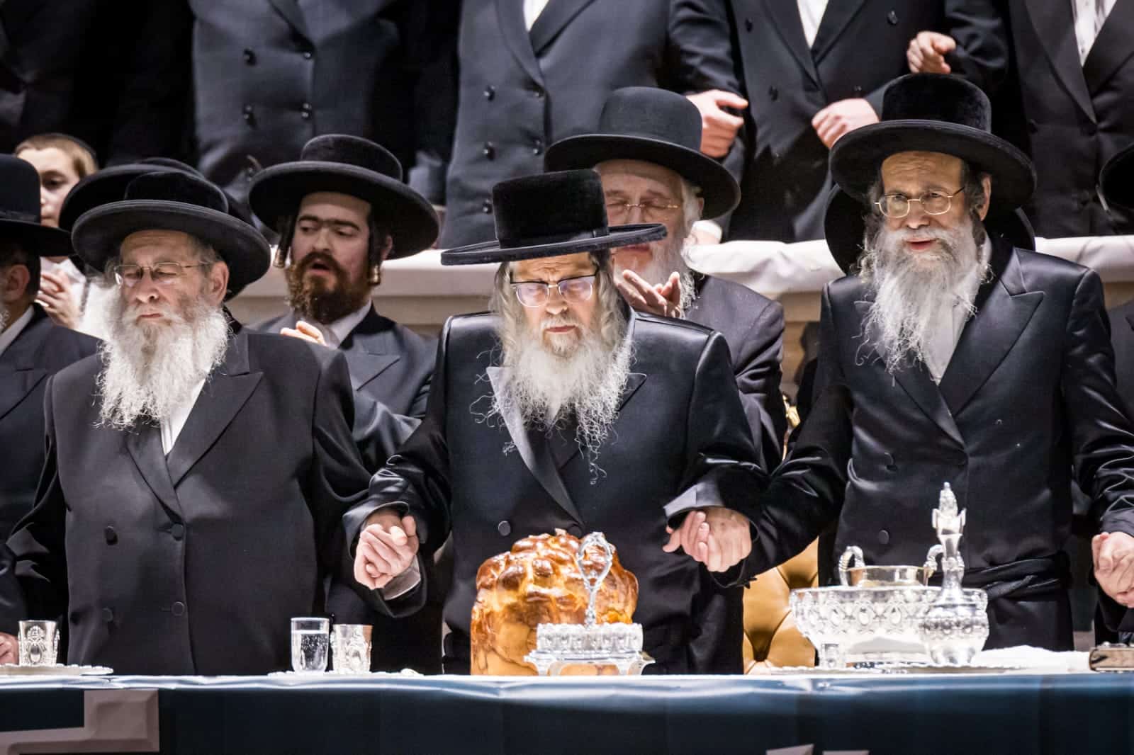 בראשות האדמו"ר: אלפי חסידי סאטמר חגגו את יום ההצלה בראשות האדמו"ר: אלפי חסידי סאטמר חגגו את יום ההצלה