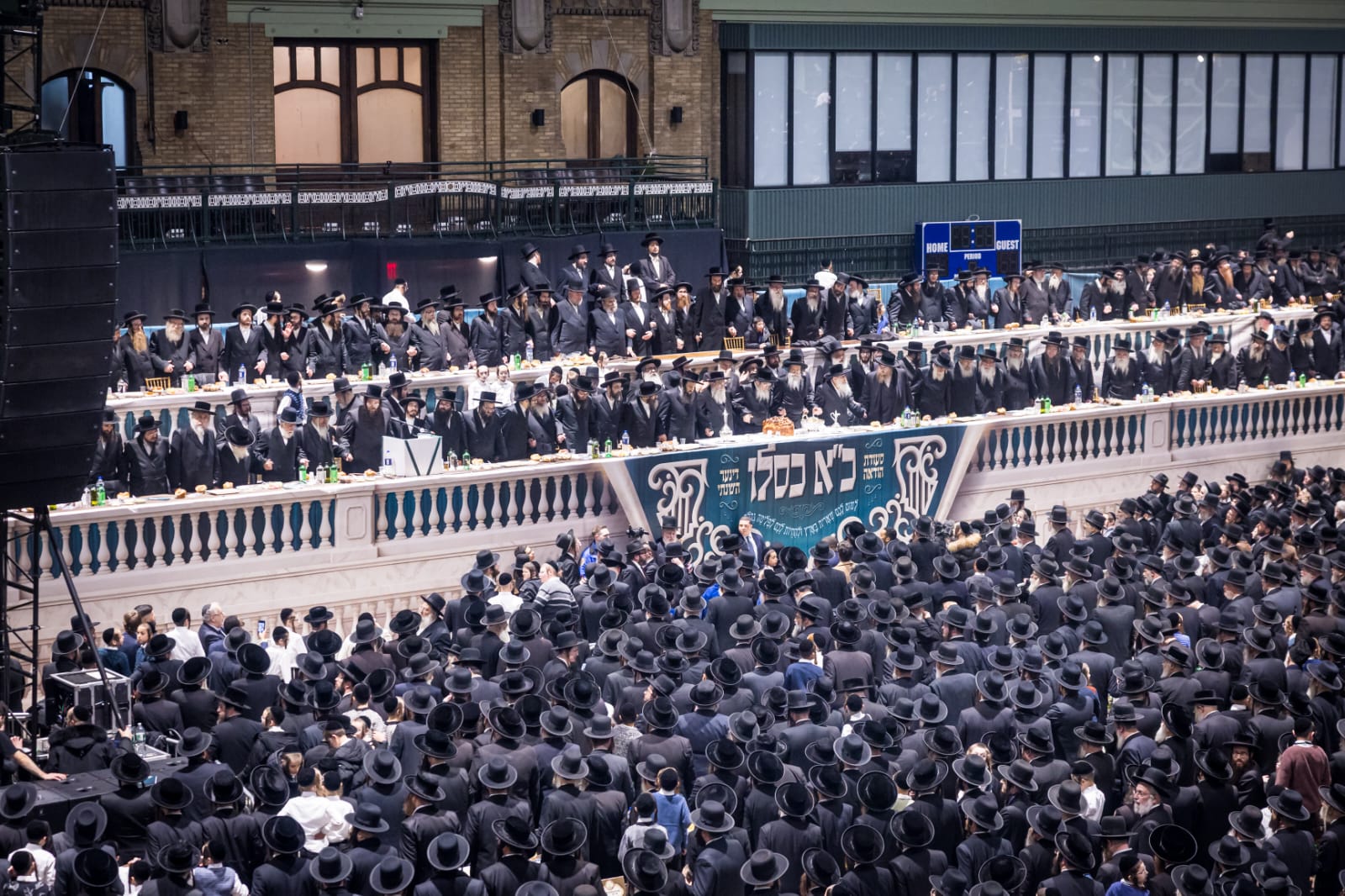 בראשות האדמו"ר: אלפי חסידי סאטמר חגגו את יום ההצלה בראשות האדמו"ר: אלפי חסידי סאטמר חגגו את יום ההצלה