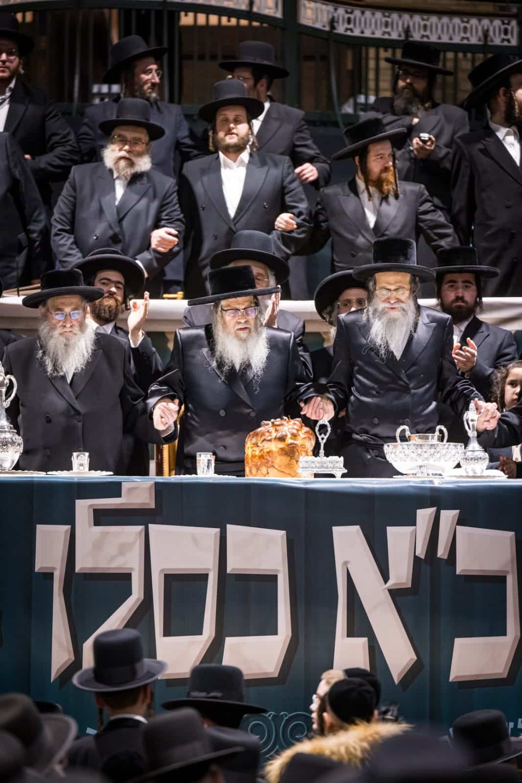 בראשות האדמו"ר: אלפי חסידי סאטמר חגגו את יום ההצלה בראשות האדמו"ר: אלפי חסידי סאטמר חגגו את יום ההצלה