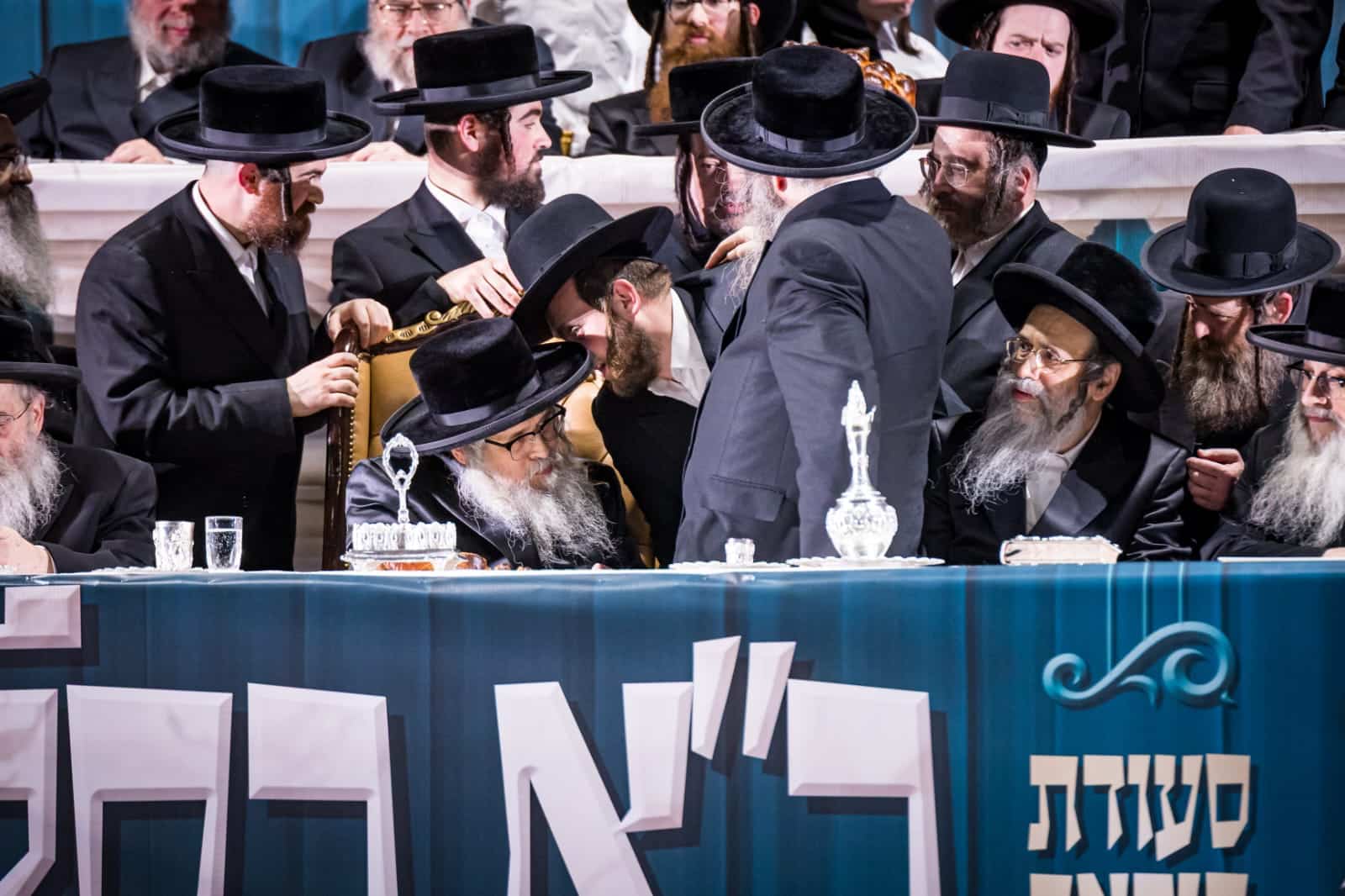 בראשות האדמו"ר: אלפי חסידי סאטמר חגגו את יום ההצלה בראשות האדמו"ר: אלפי חסידי סאטמר חגגו את יום ההצלה