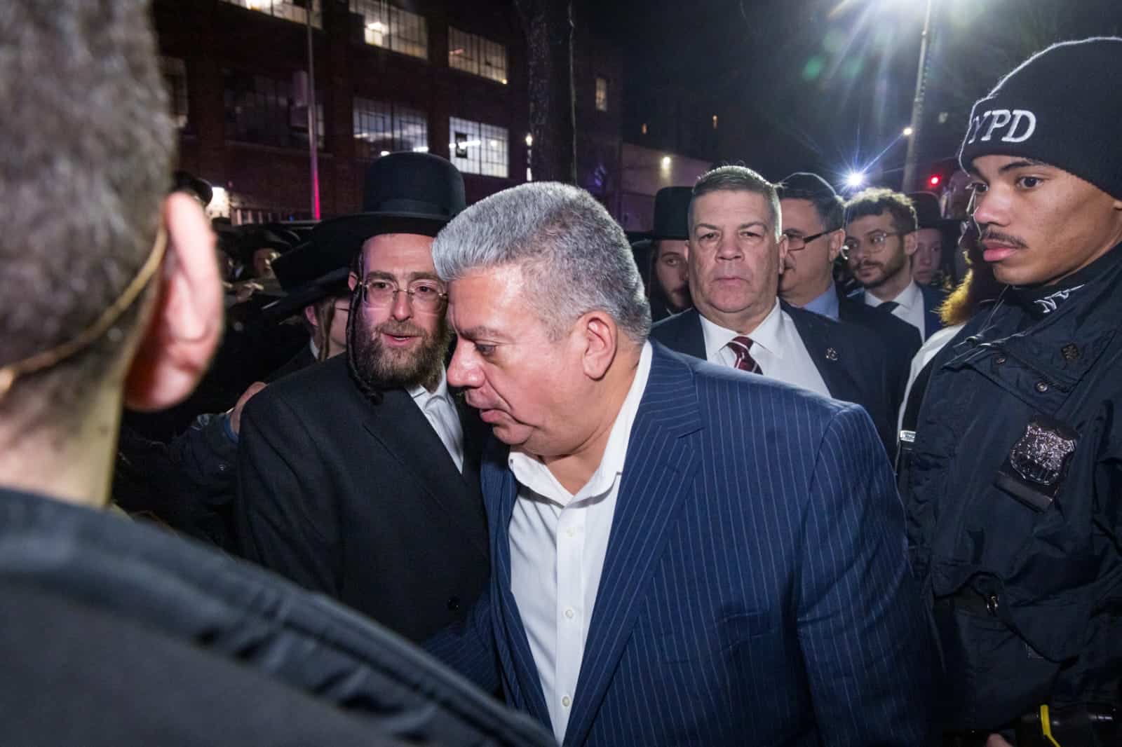 בראשות האדמו"ר: אלפי חסידי סאטמר חגגו את יום ההצלה בראשות האדמו"ר: אלפי חסידי סאטמר חגגו את יום ההצלה