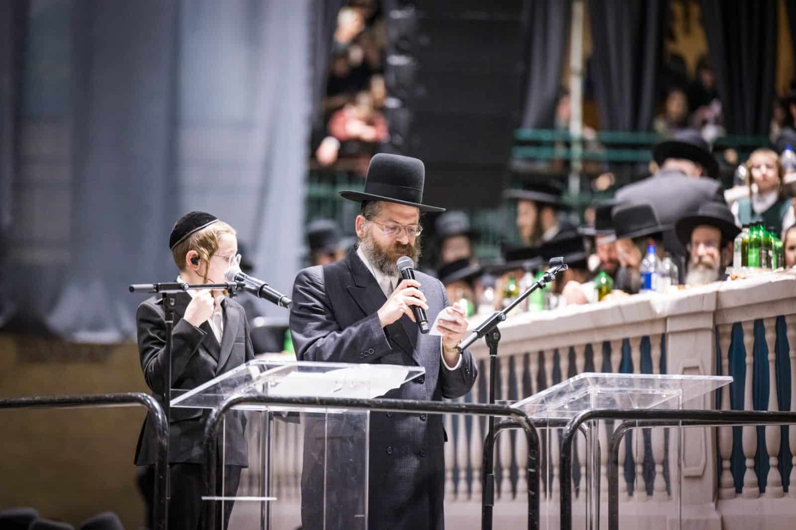 בראשות האדמו"ר: אלפי חסידי סאטמר חגגו את יום ההצלה בראשות האדמו"ר: אלפי חסידי סאטמר חגגו את יום ההצלה