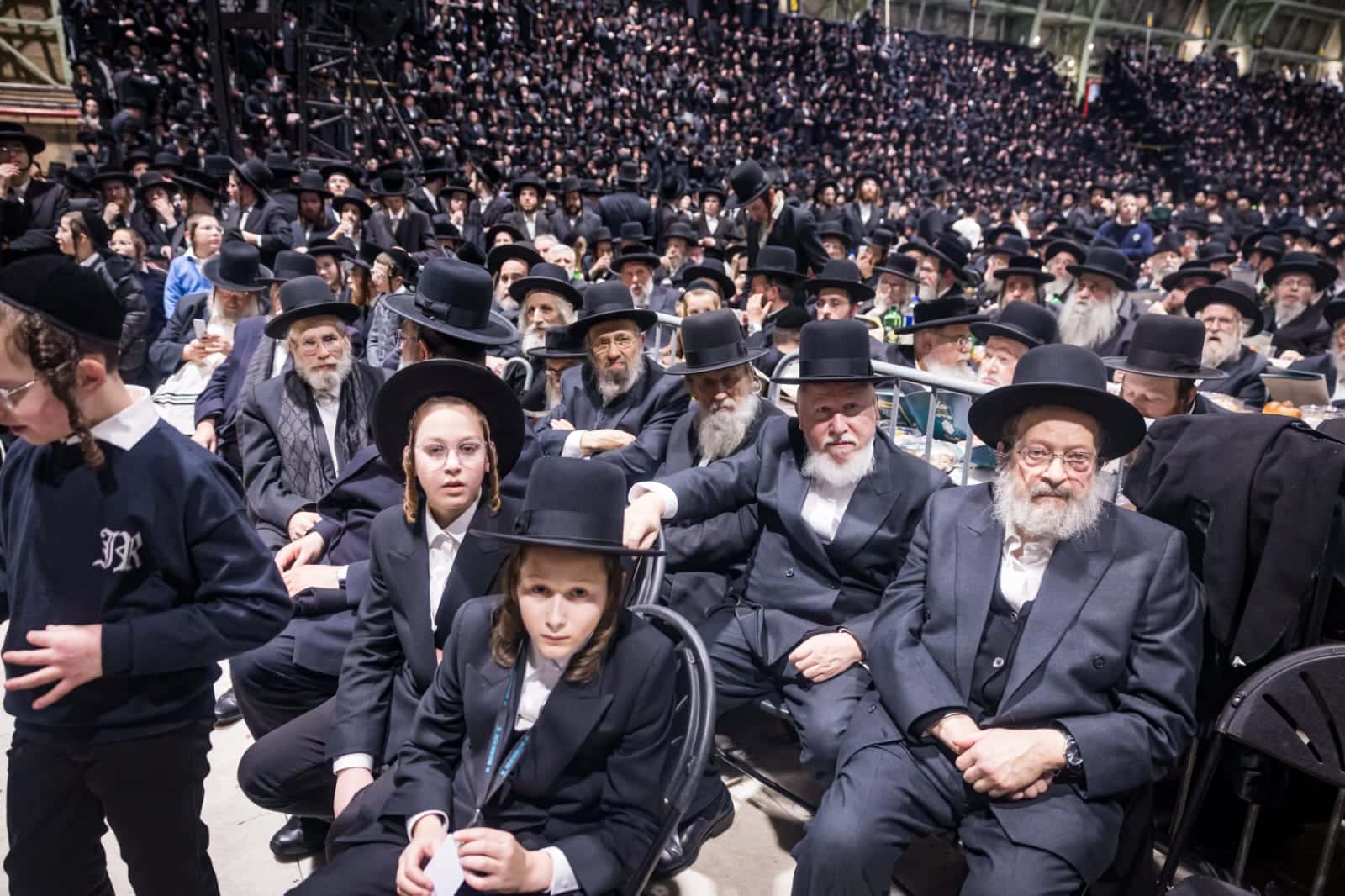 בראשות האדמו"ר: אלפי חסידי סאטמר חגגו את יום ההצלה בראשות האדמו"ר: אלפי חסידי סאטמר חגגו את יום ההצלה