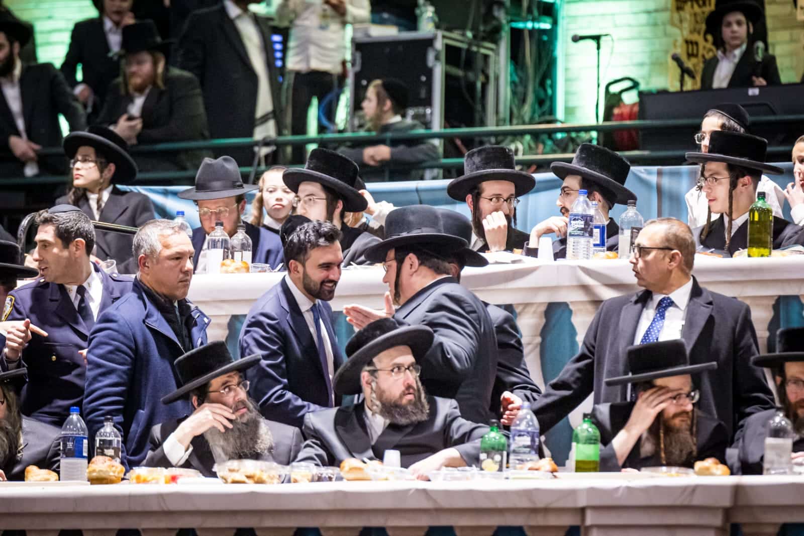 בראשות האדמו"ר: אלפי חסידי סאטמר חגגו את יום ההצלה בראשות האדמו"ר: אלפי חסידי סאטמר חגגו את יום ההצלה